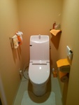 トイレのクロスはオレンジを選ばれたのが、なんとも違う空間で私も納得しましたね。（画像クリックで拡大）